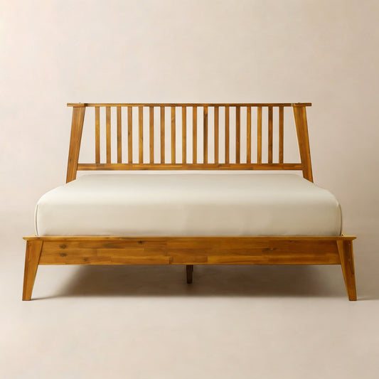 Estructura de cama de madera maciza Acacia Kaylin para un estilo duradero y cómodo