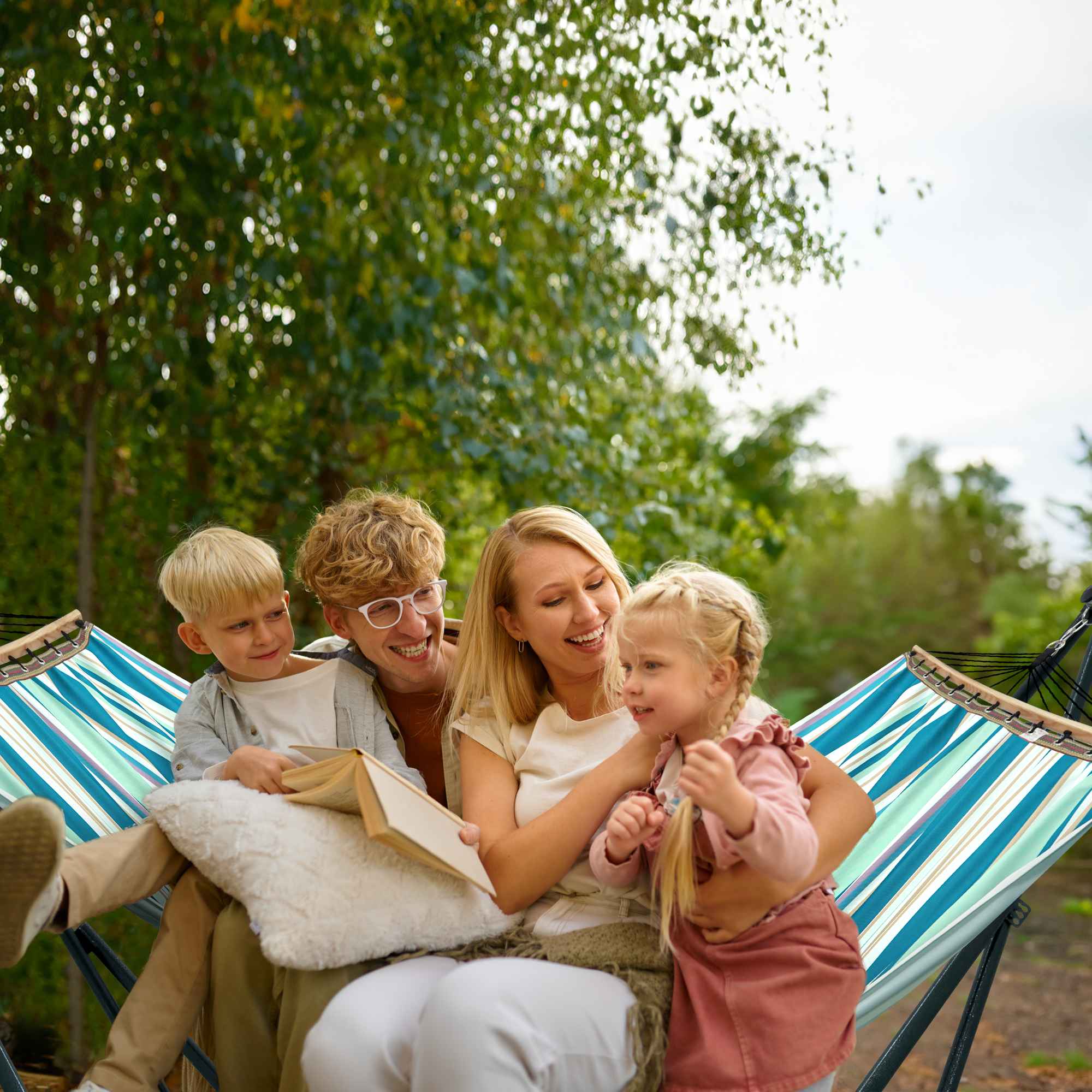 Green Frame / Blue Leaf