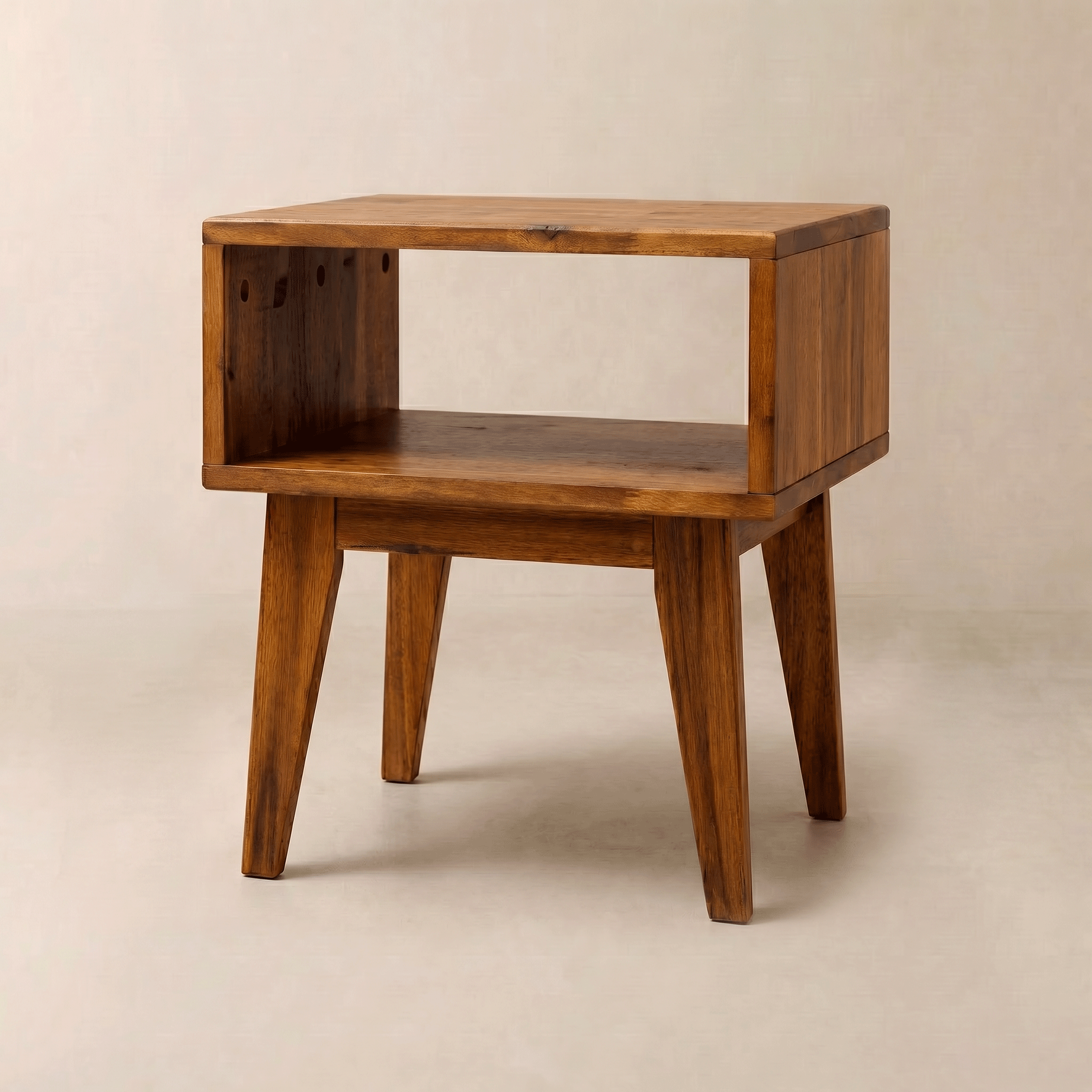 Mesita de noche de madera maciza Acacia Serena: elegante y duradera.